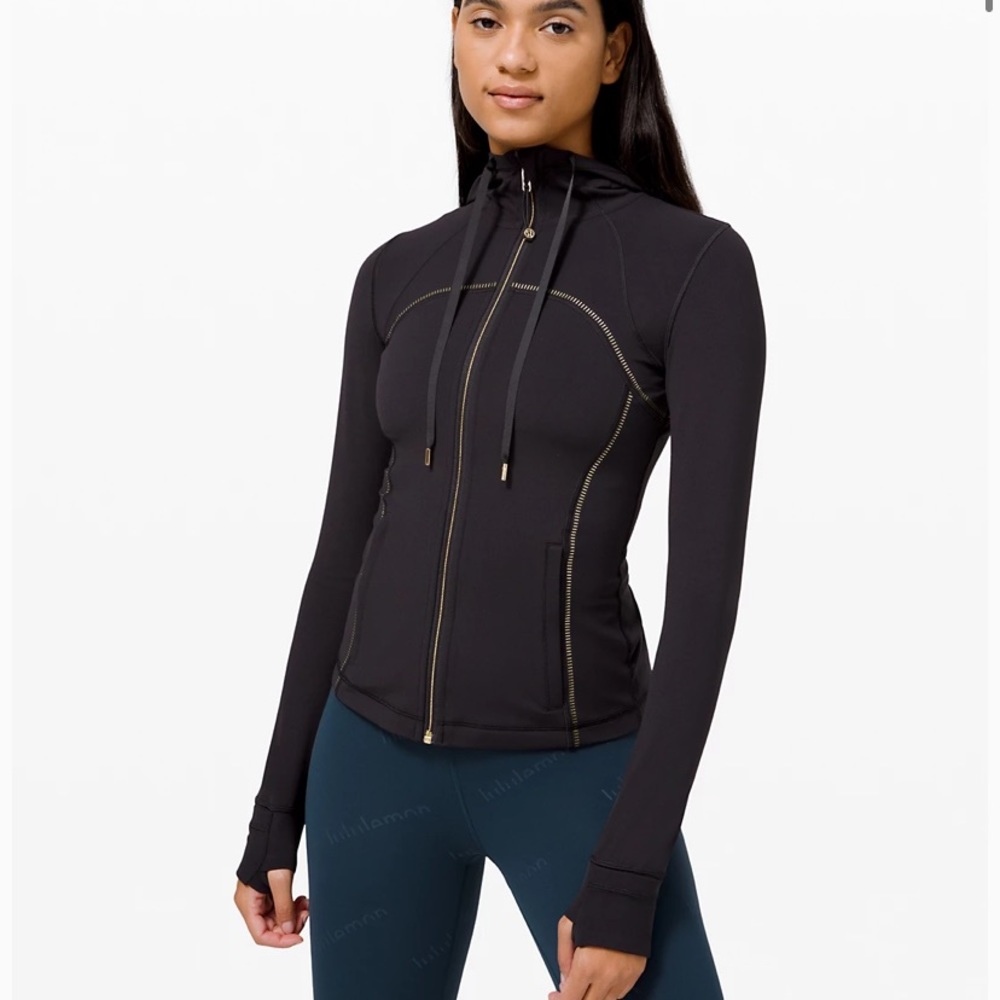 black lululemon zip up